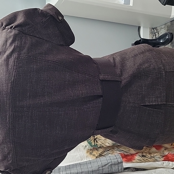 A. Byer sz 7 brown suit set - Picture 3 of 4